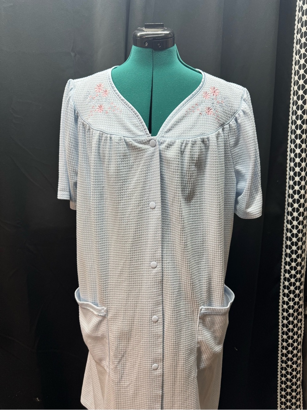 Light Blue Embroidered Short Sleeve Women's Housecoat